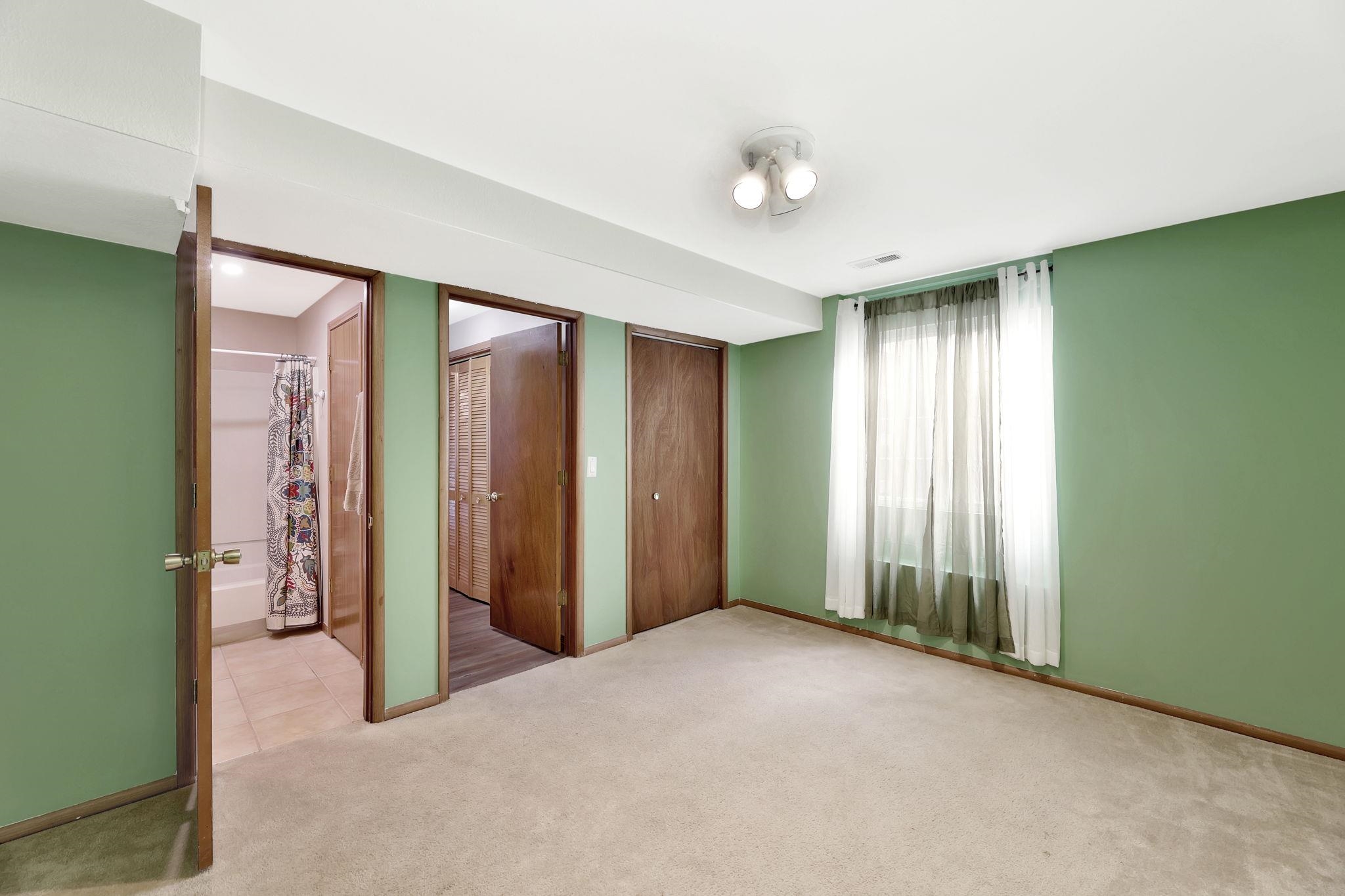 800 W Deerfield Cir, Valley Center, Kansas image 23
