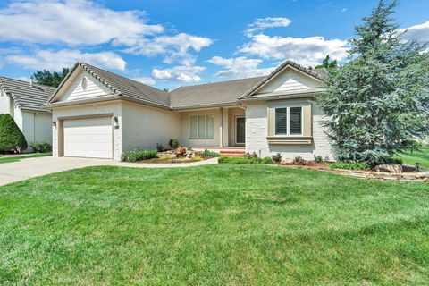 Homes For Sale - 729 N Crest Ridge<br/> Wichita, KS 67230