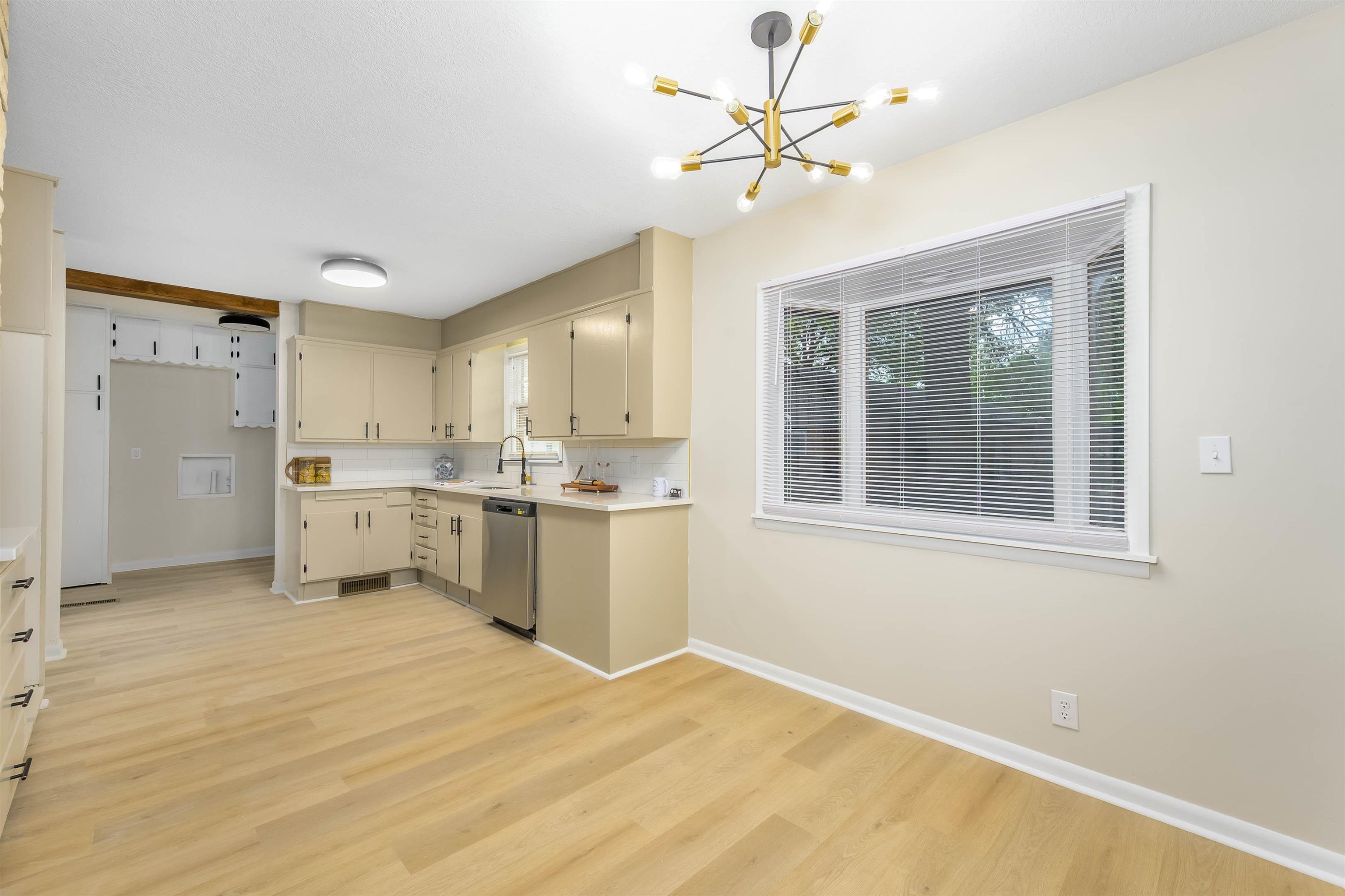 2616 N Wellesley Ave, Wichita, Kansas image 9