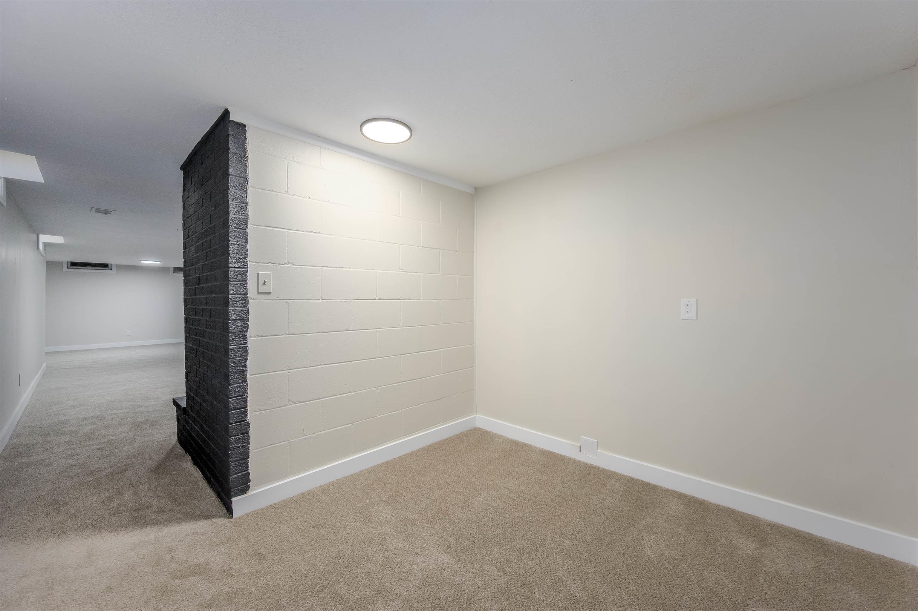 2616 N Wellesley Ave, Wichita, Kansas image 23