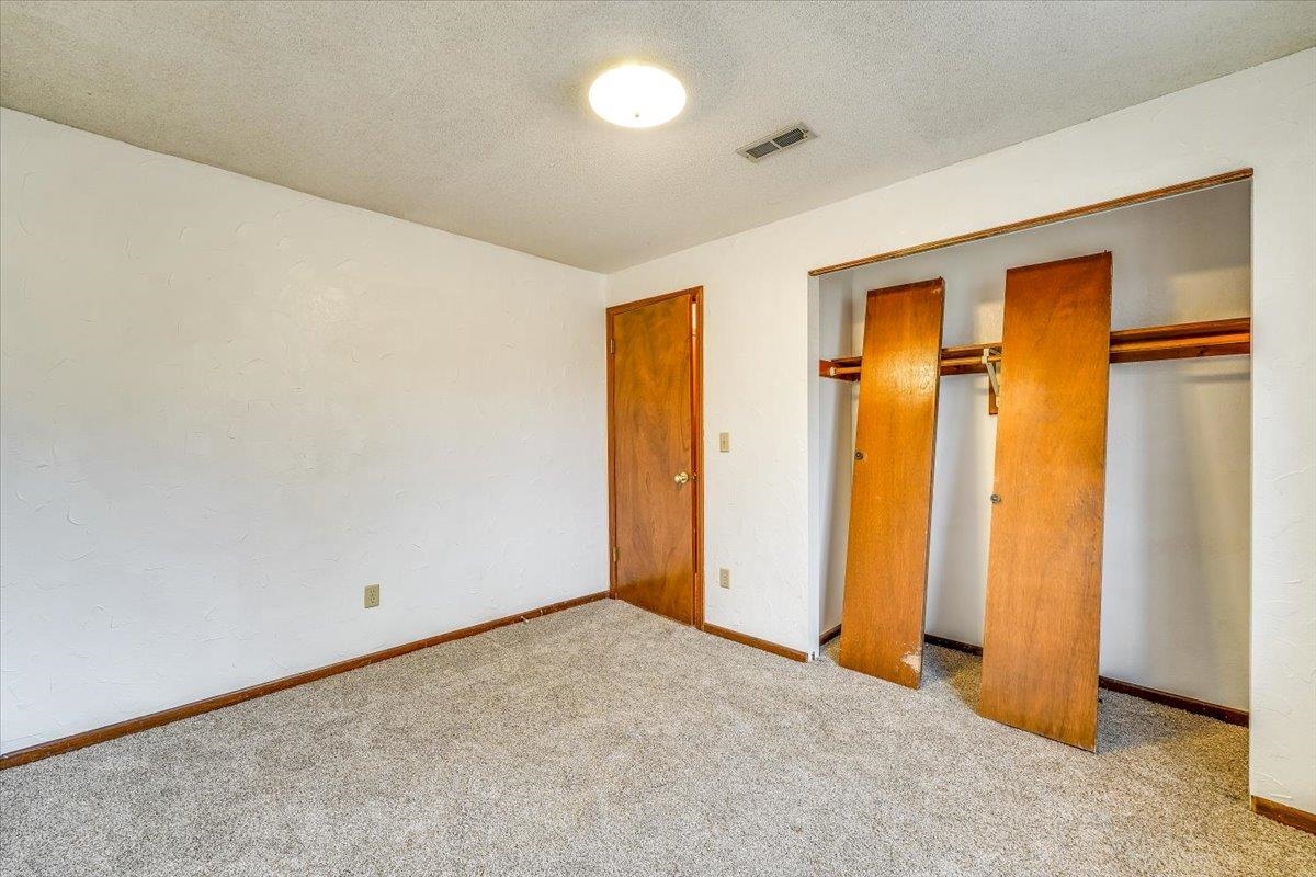 Derby, Kansas 67037, United States, 2 Bedrooms Bedrooms, ,1 BathroomBathrooms,Residential,Pending,66203