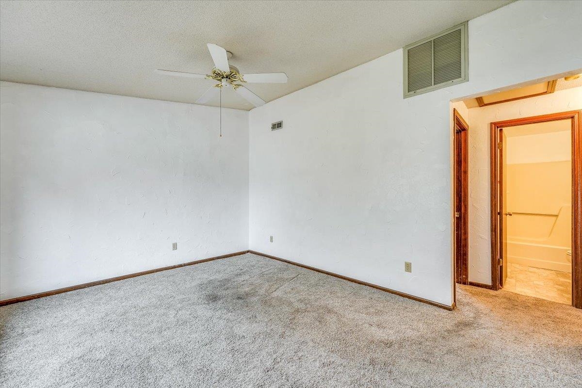 Derby, Kansas 67037, United States, 2 Bedrooms Bedrooms, ,1 BathroomBathrooms,Residential,Pending,66203