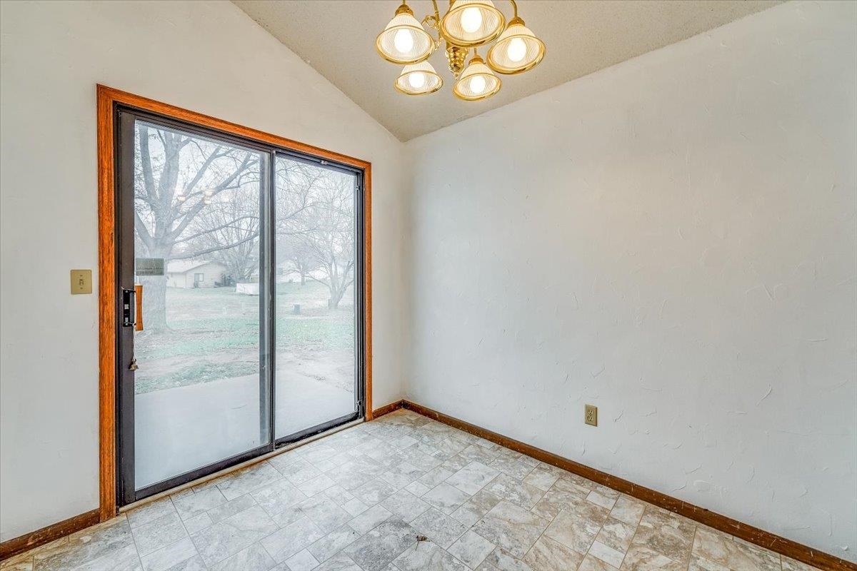 Derby, Kansas 67037, United States, 2 Bedrooms Bedrooms, ,1 BathroomBathrooms,Residential,Pending,66203