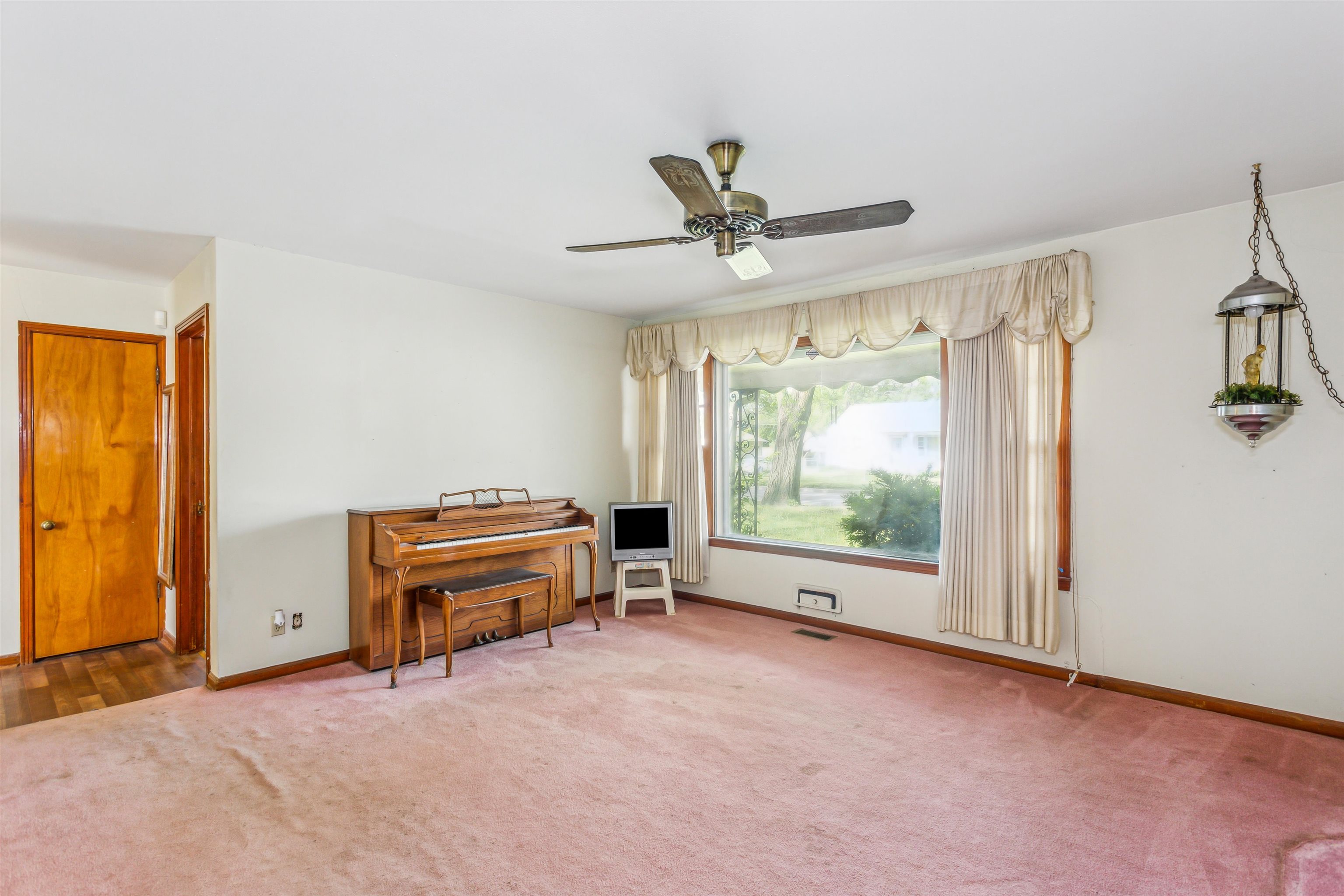 1622 N Poplar Ave, Wichita, Kansas image 6