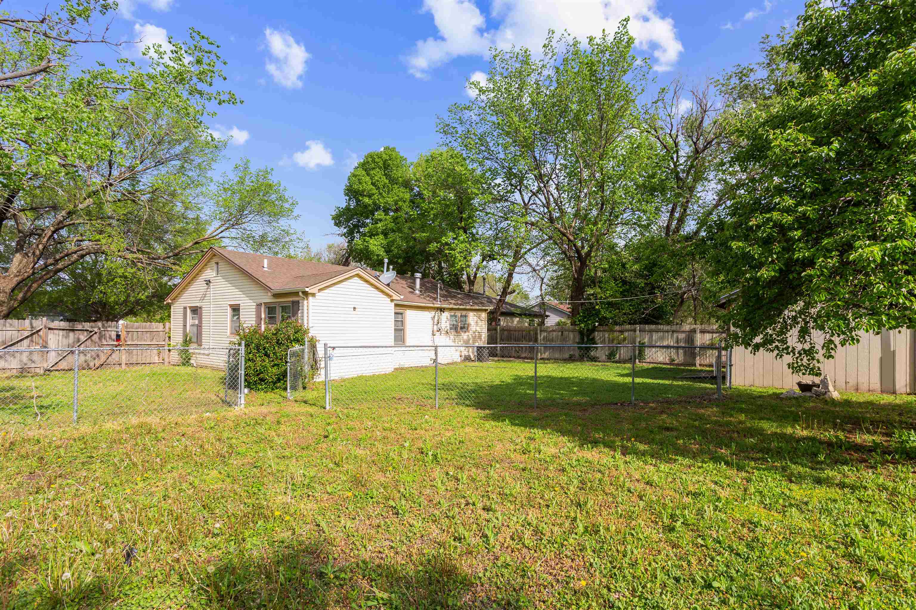 1622 N Poplar Ave, Wichita, Kansas image 13