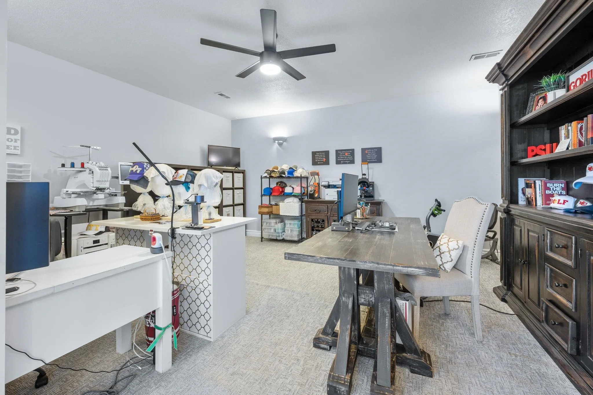 Andover, Kansas 67002, United States, 4 Bedrooms Bedrooms, ,3 BathroomsBathrooms,Residential,Active,163180