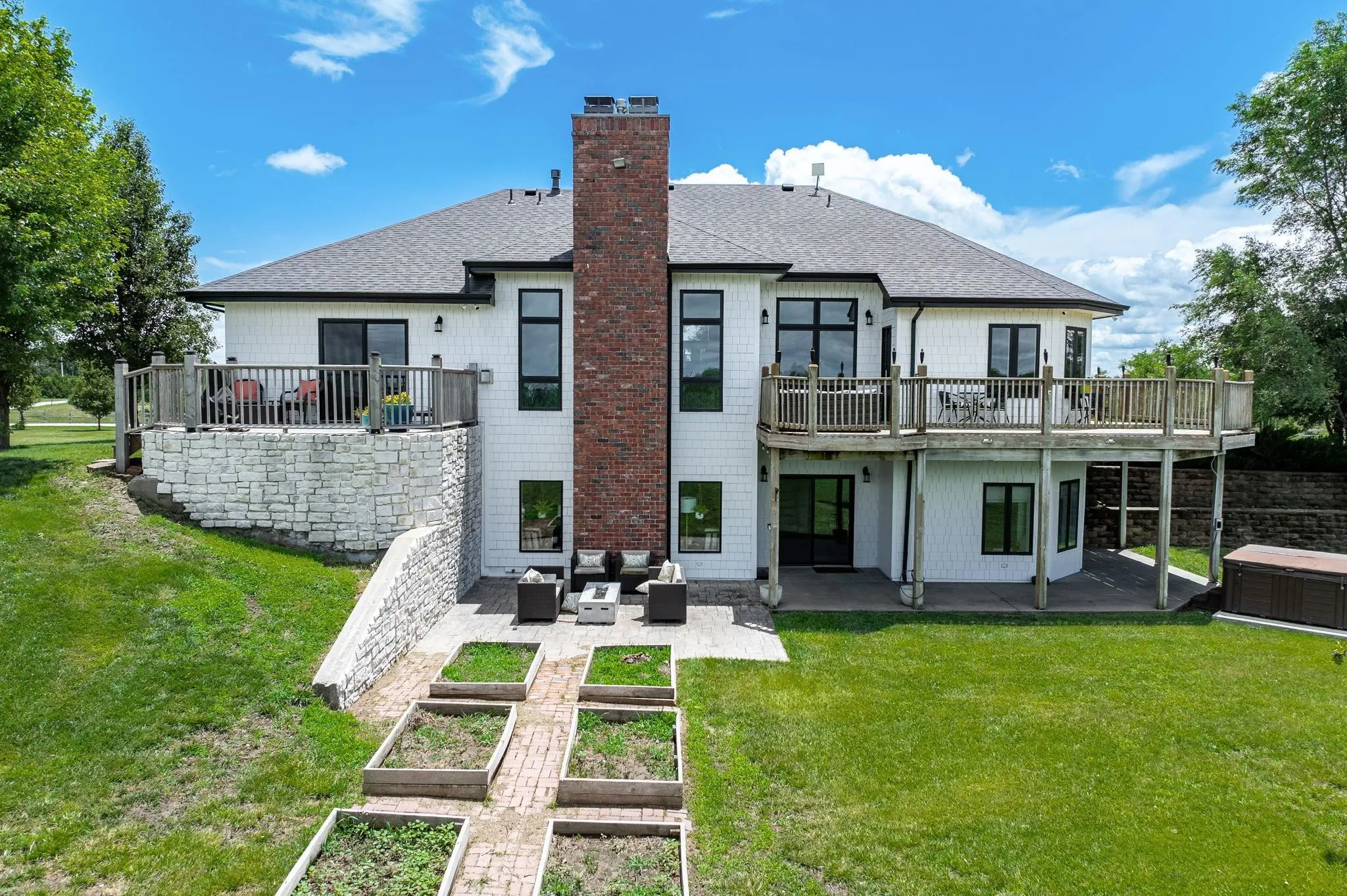 Andover, Kansas 67002, United States, 4 Bedrooms Bedrooms, ,3 BathroomsBathrooms,Residential,Active,163180