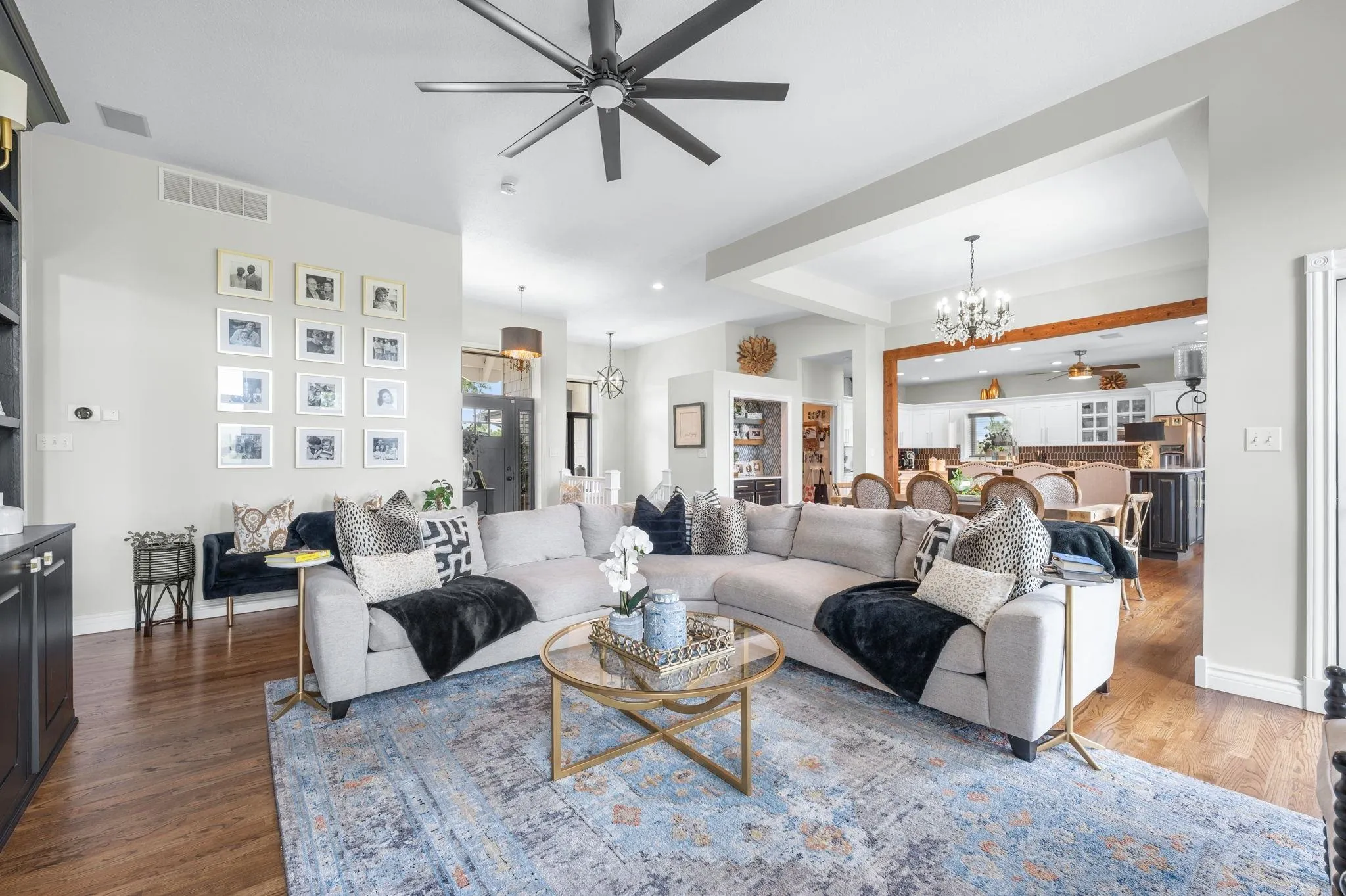 Andover, Kansas 67002, United States, 4 Bedrooms Bedrooms, ,3 BathroomsBathrooms,Residential,Active,163180