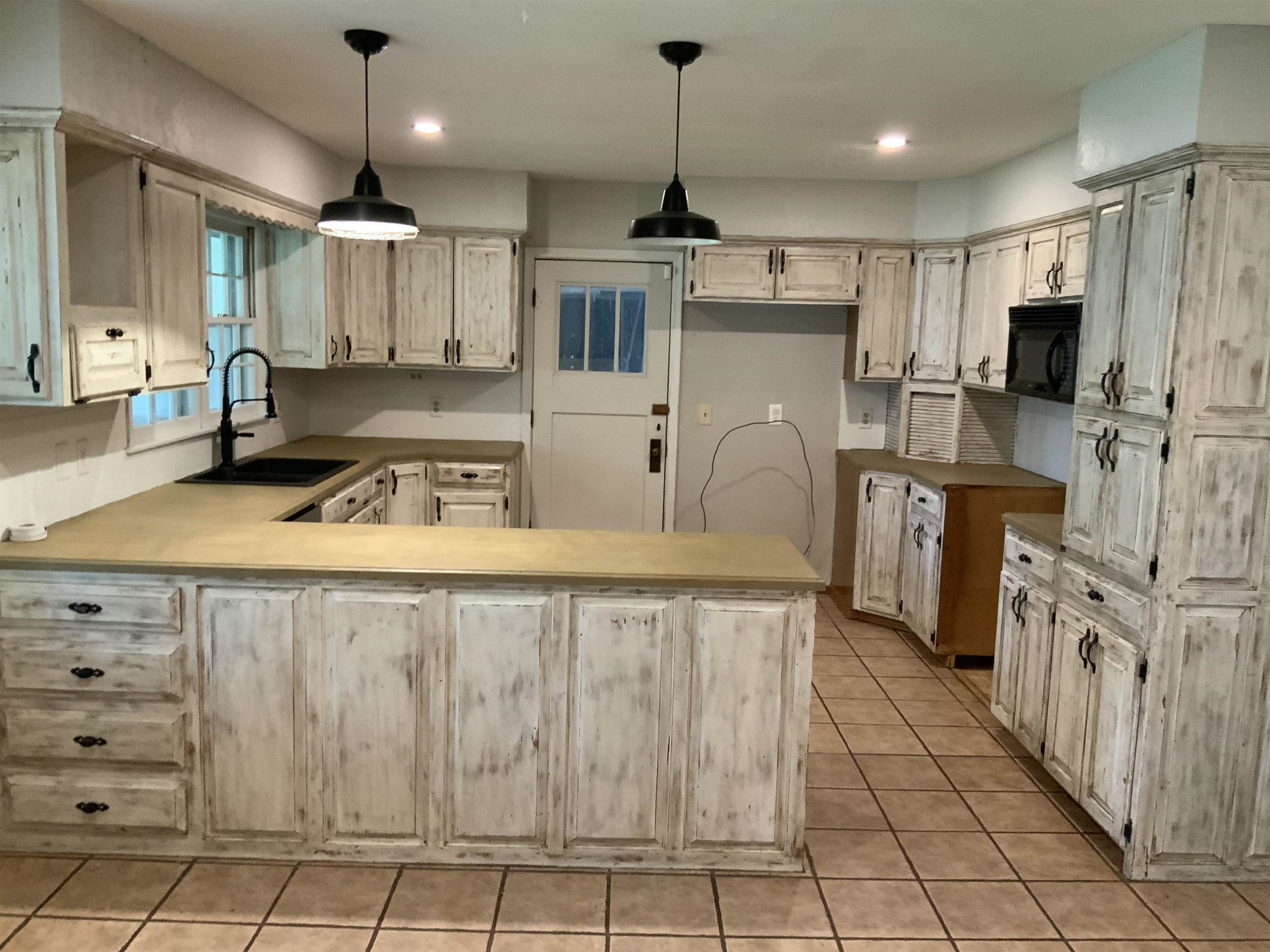1844 N Ridge Rd, El Dorado, Kansas image 3