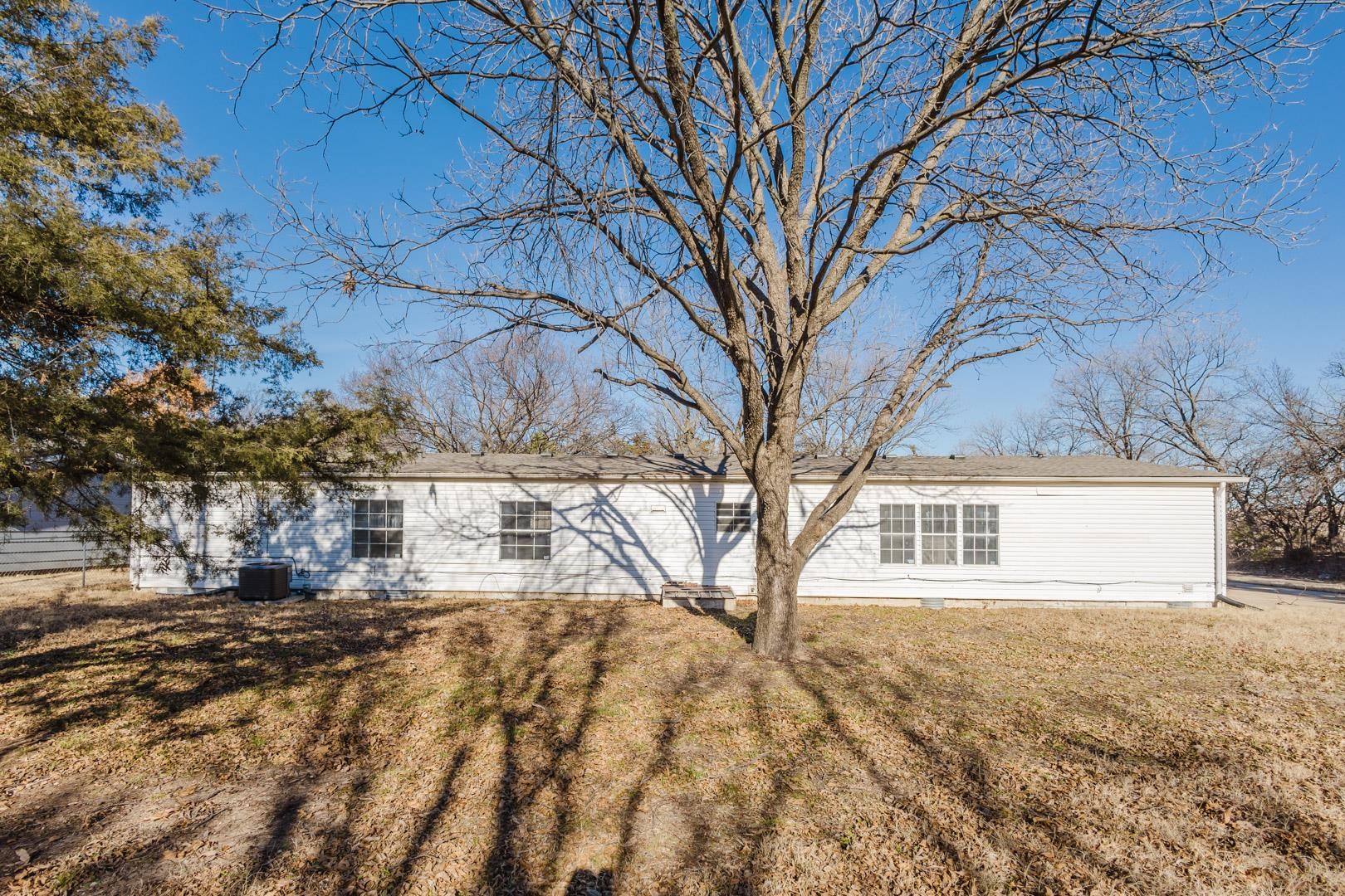 1218 E 10th St # ADDITIONAL LOT, Wellington, Kansas image 21