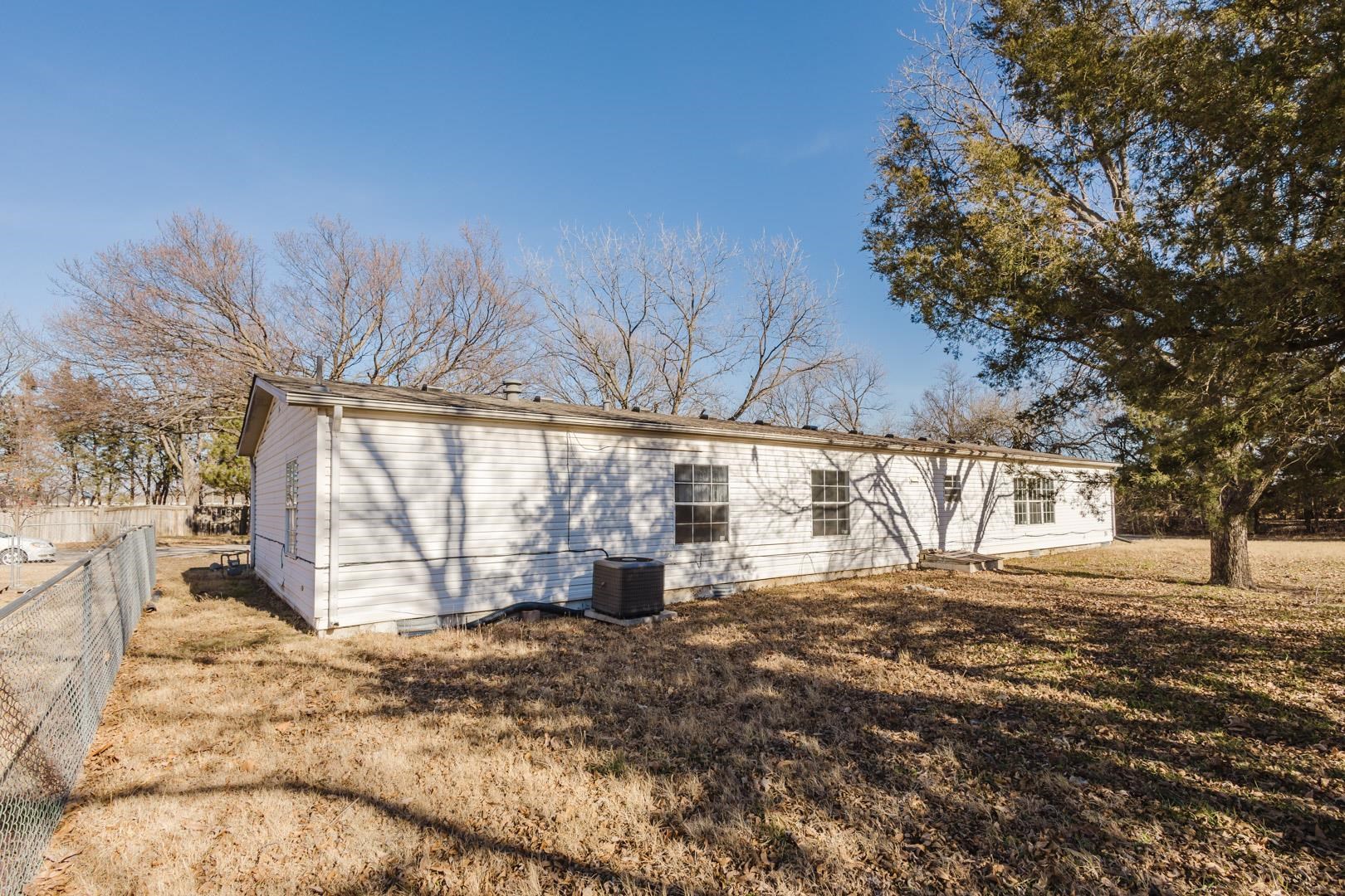 1218 E 10th St # ADDITIONAL LOT, Wellington, Kansas image 20