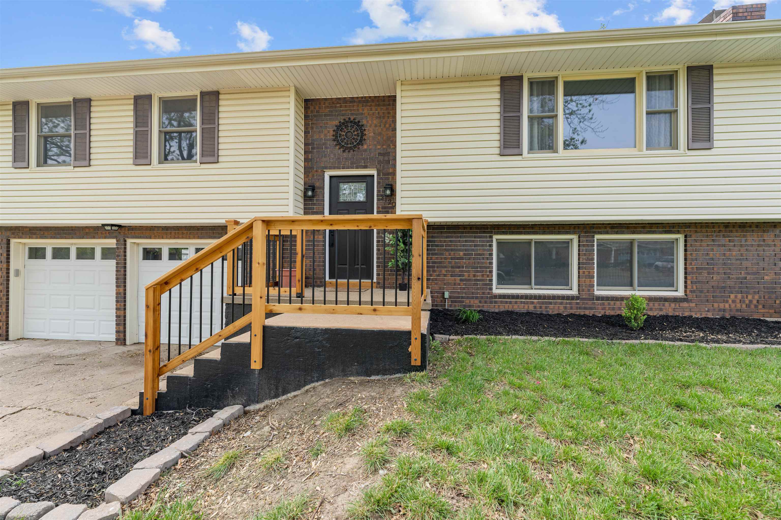 2120 Applewood Ln, Salina, Kansas image 25