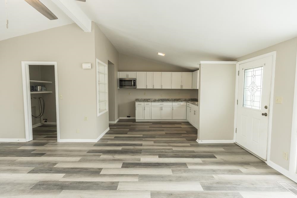 1214 Crescent Dr, Salina, Kansas image 8