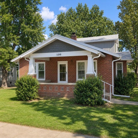 Homes For Sale - 100 N C St<br/> Arkansas City, KS 67005