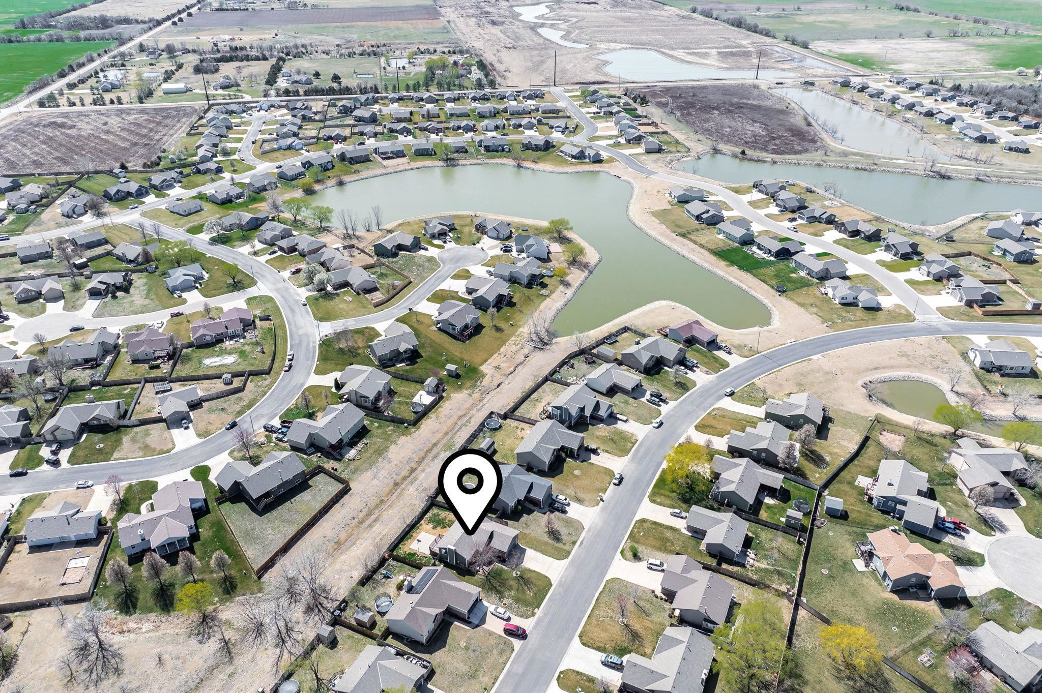 1923 W Country Lakes St, Haysville, Kansas image 27