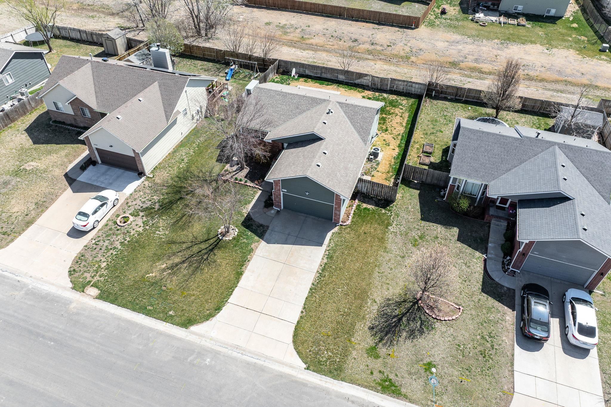 1923 W Country Lakes St, Haysville, Kansas image 3