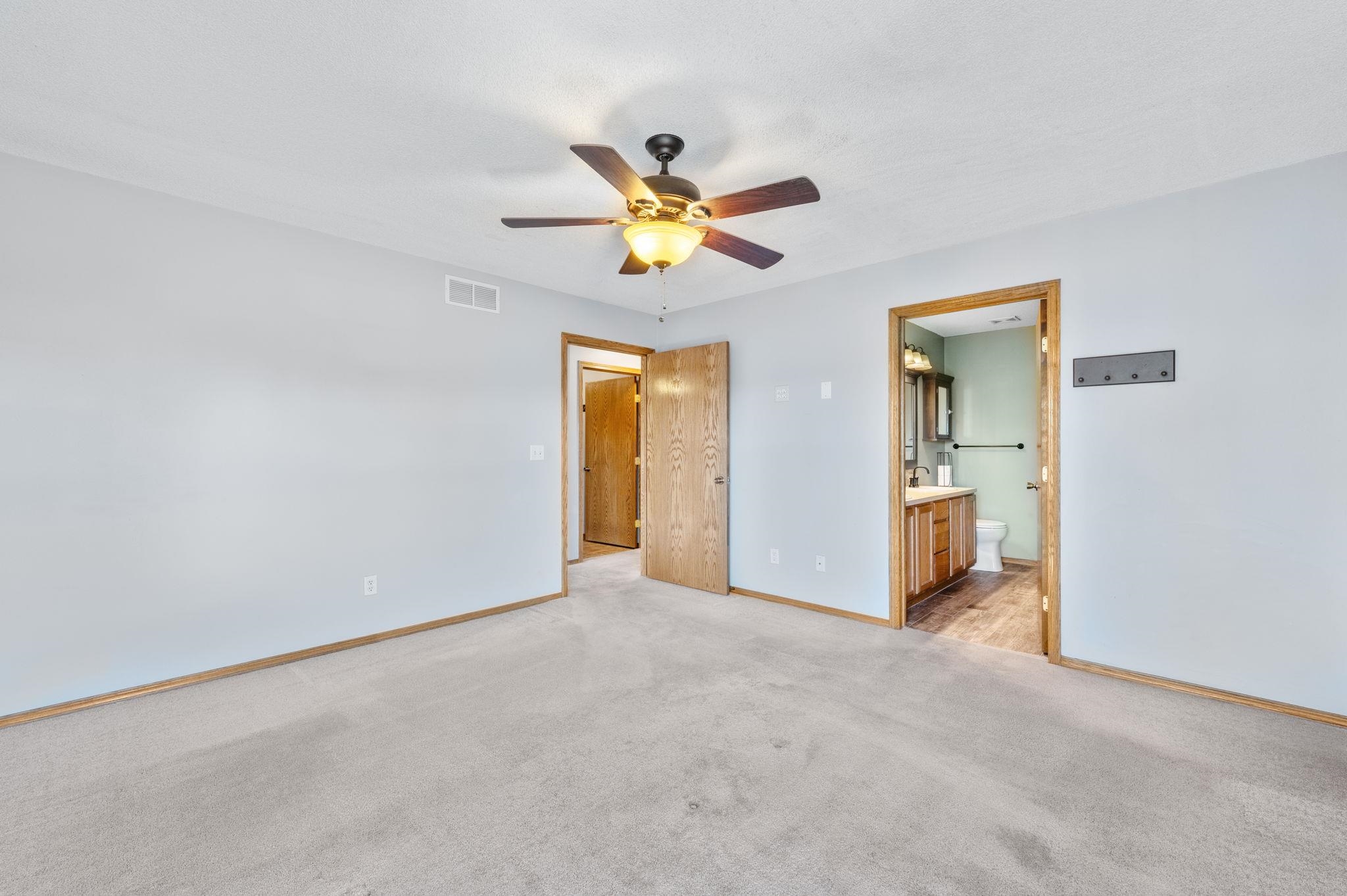 1923 W Country Lakes St, Haysville, Kansas image 14