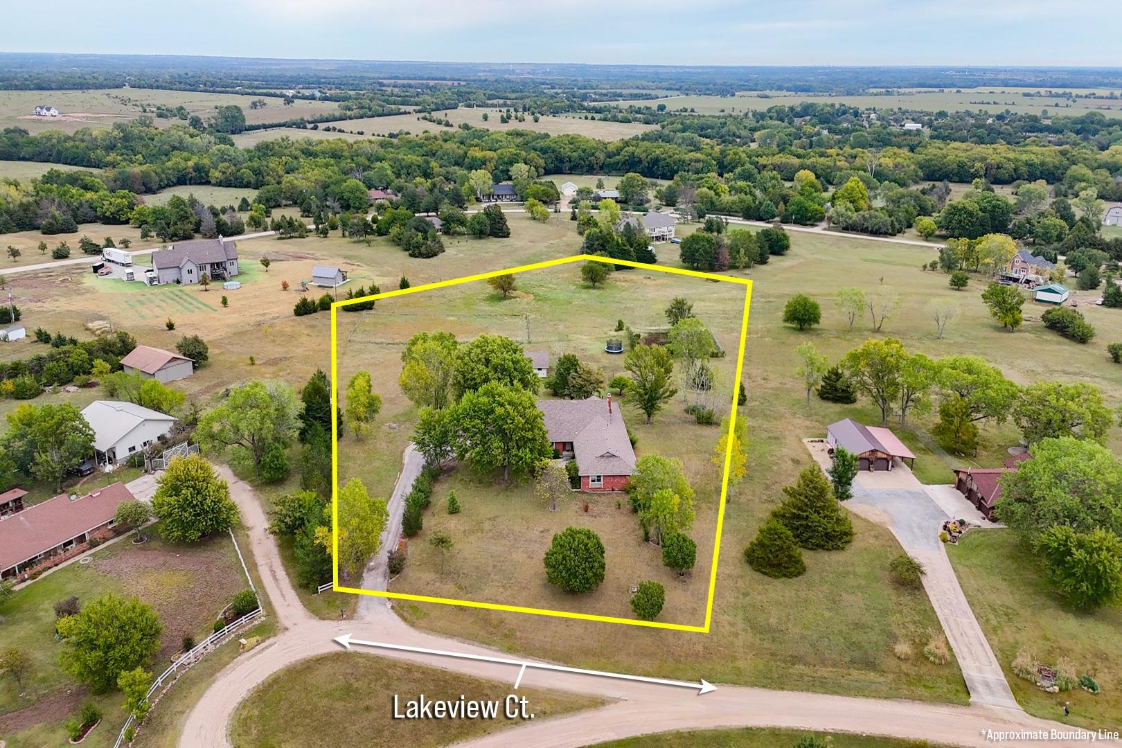 4454 SW Lakeview Ct, Towanda, Kansas image 3