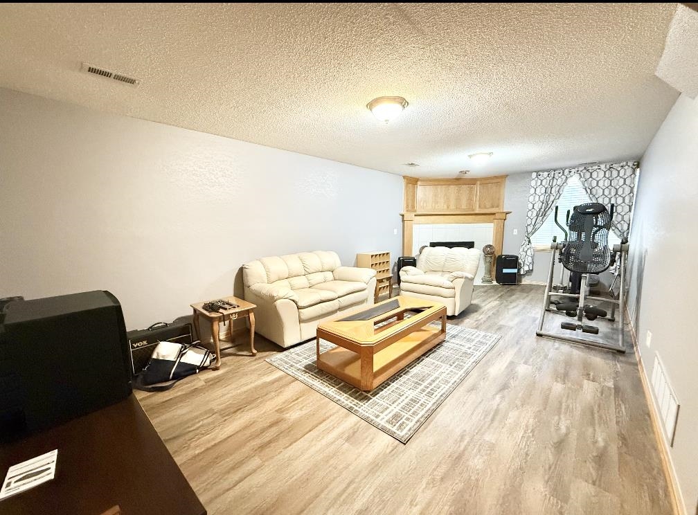 1734 S Justin Cir, Wichita, Kansas image 22
