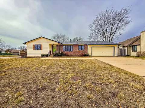740 W 17th Street Ct, Newton, KS 67114 - MLS#: 650917