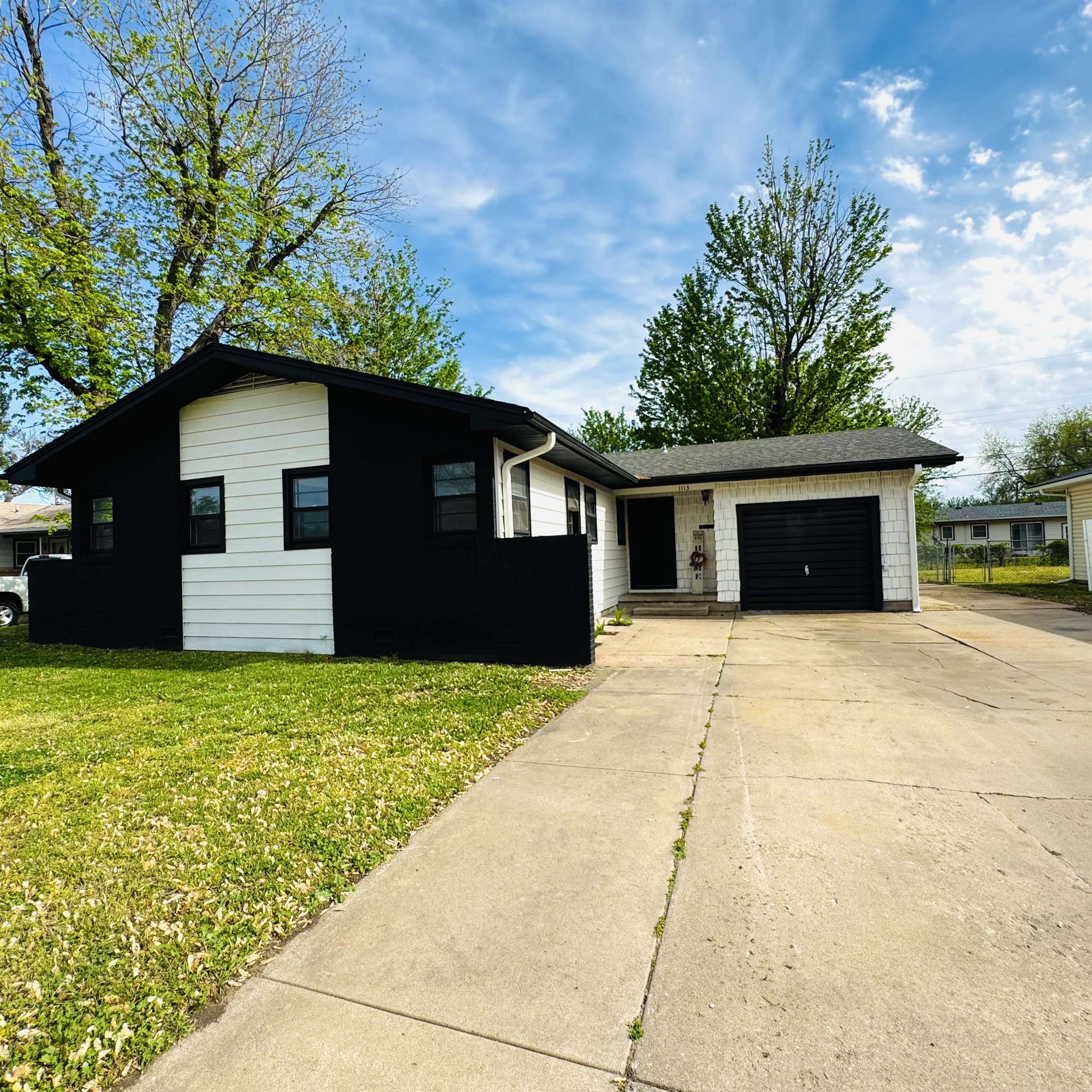 1113 W Casado St, Wichita, Kansas image 1