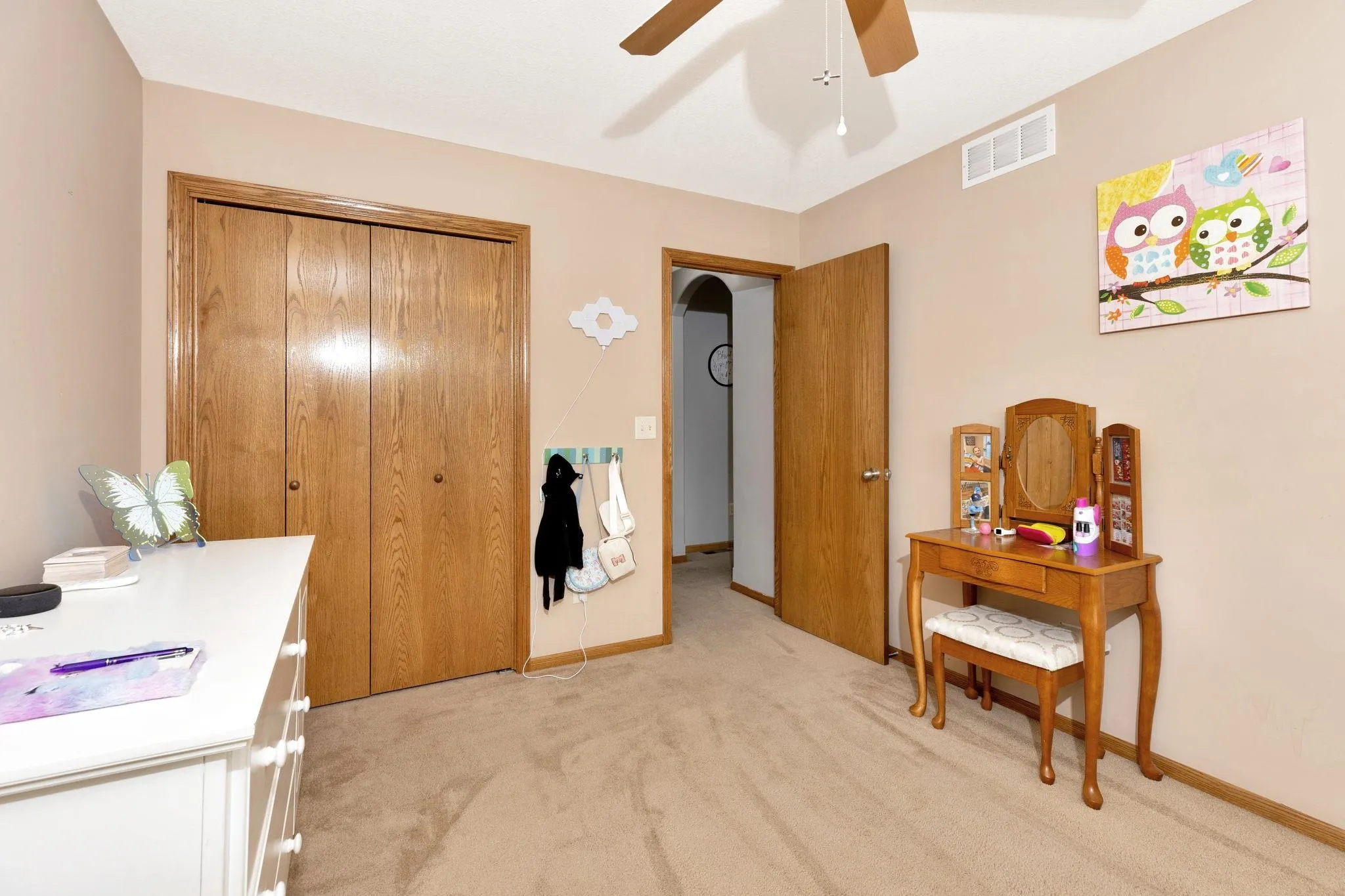 Wichita, Kansas 67205, United States, 5 Bedrooms Bedrooms, ,3 BathroomsBathrooms,Residential,Pending,141943