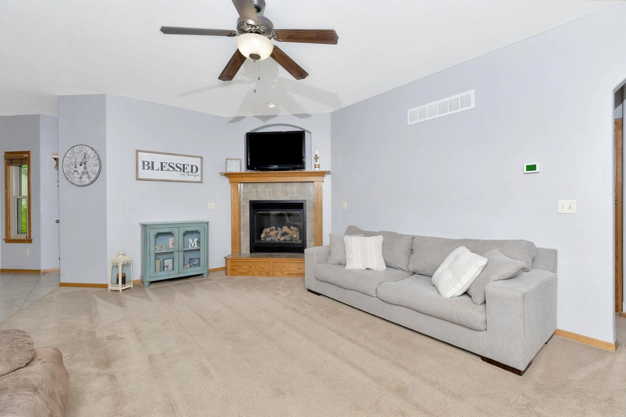 Wichita, Kansas 67205, United States, 5 Bedrooms Bedrooms, ,3 BathroomsBathrooms,Residential,Pending,141943