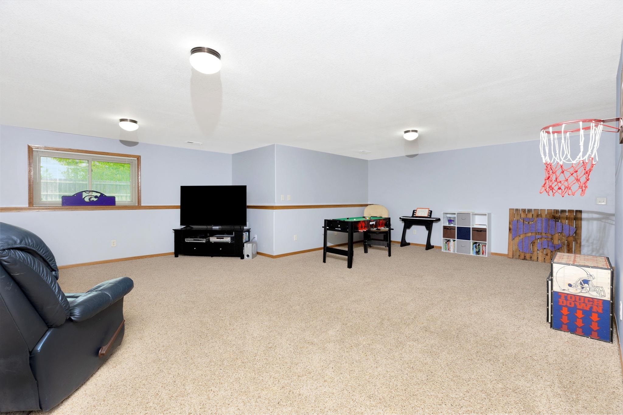 3617 N Pepper Ridge St, Wichita, Kansas image 27