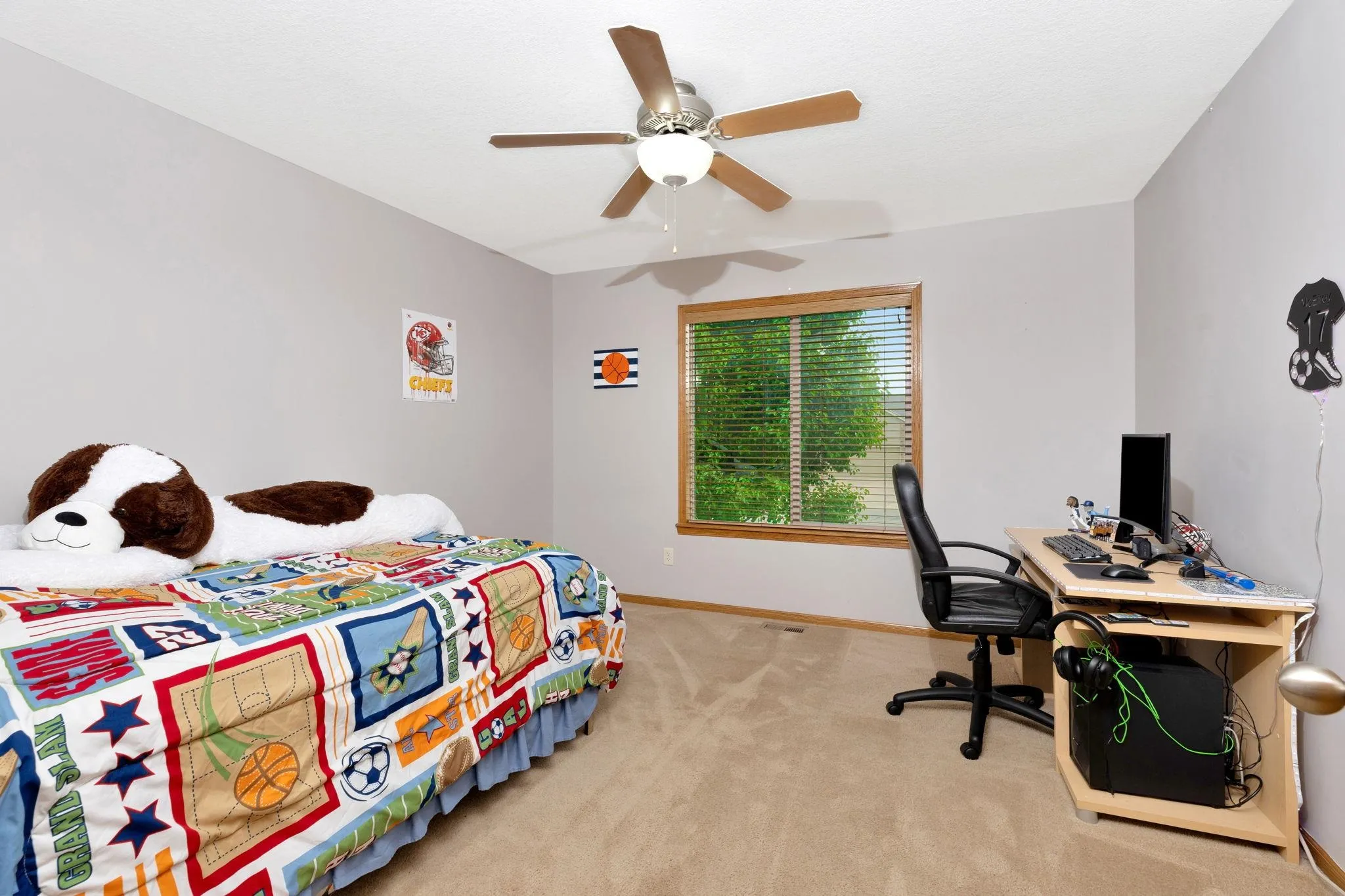 Wichita, Kansas 67205, United States, 5 Bedrooms Bedrooms, ,3 BathroomsBathrooms,Residential,Pending,141943