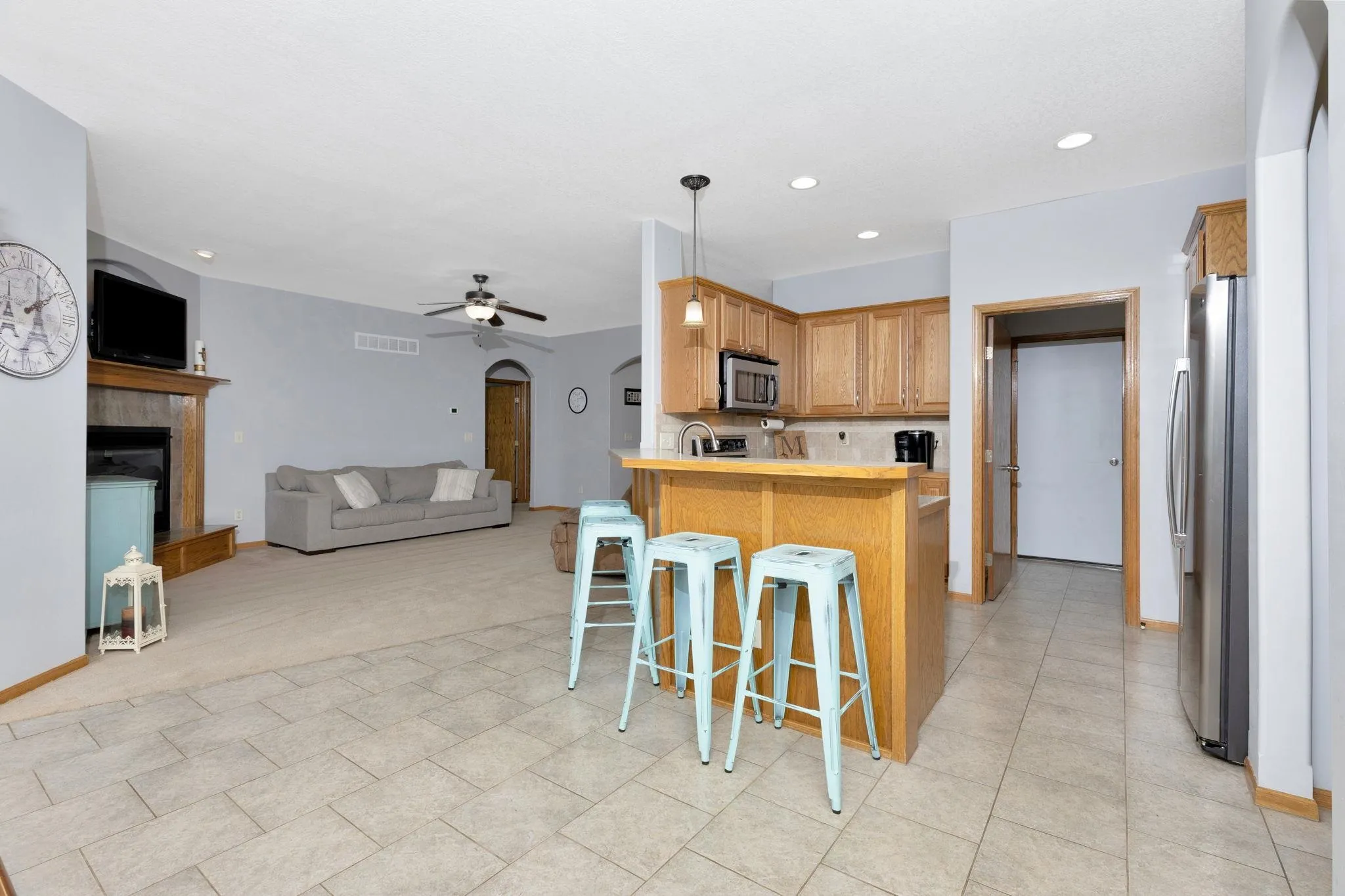 Wichita, Kansas 67205, United States, 5 Bedrooms Bedrooms, ,3 BathroomsBathrooms,Residential,Pending,141943