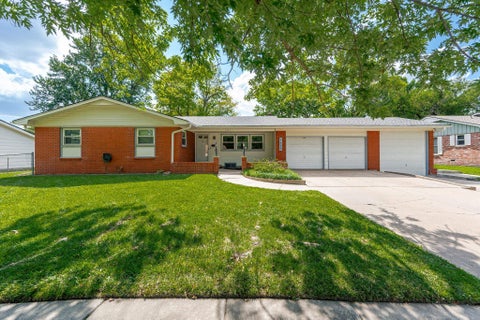 Homes For Sale - 1635 N Kessler Ave<br/> Wichita, KS 67203