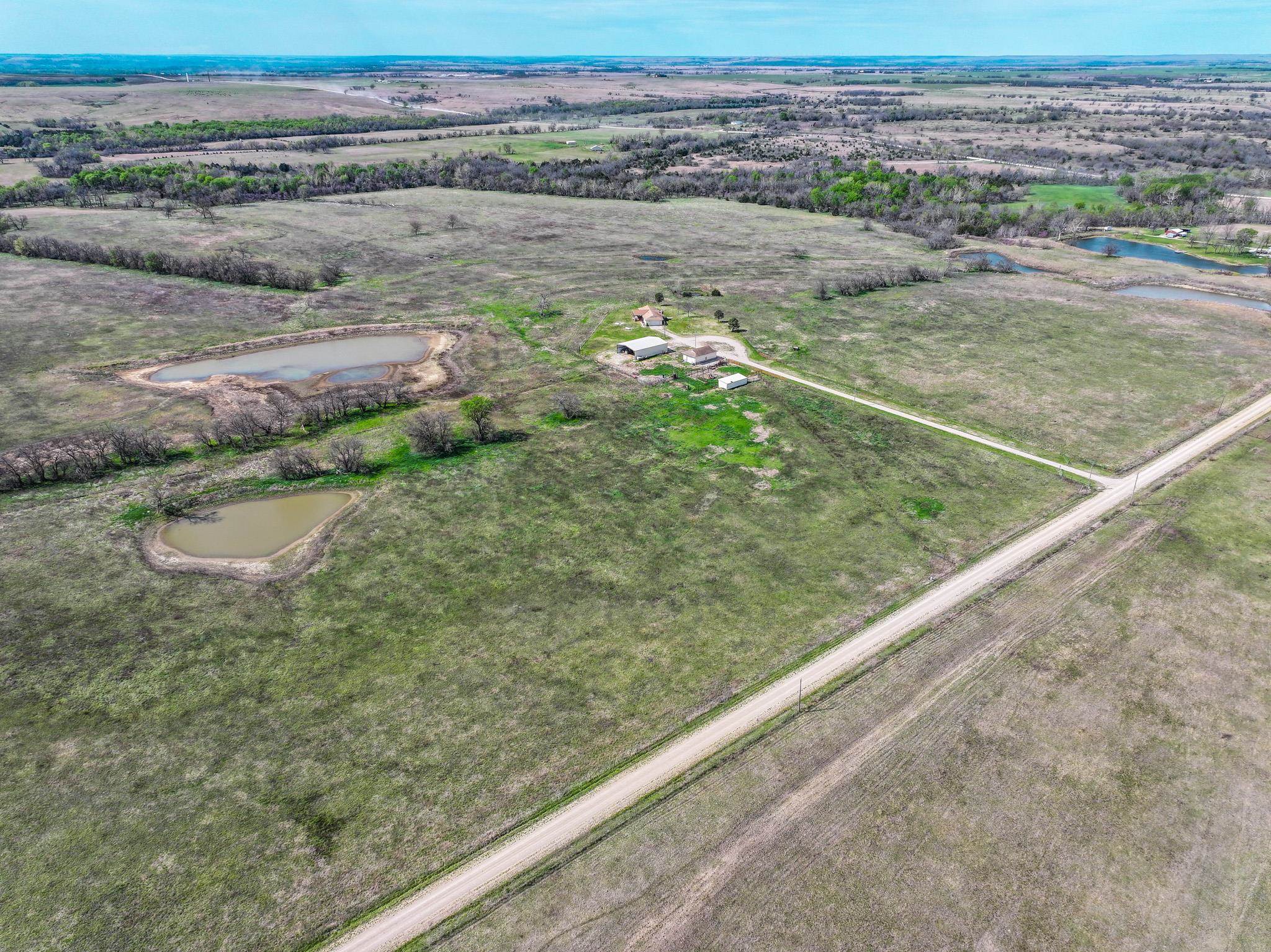 1346 110th St, Eureka, Kansas image 4