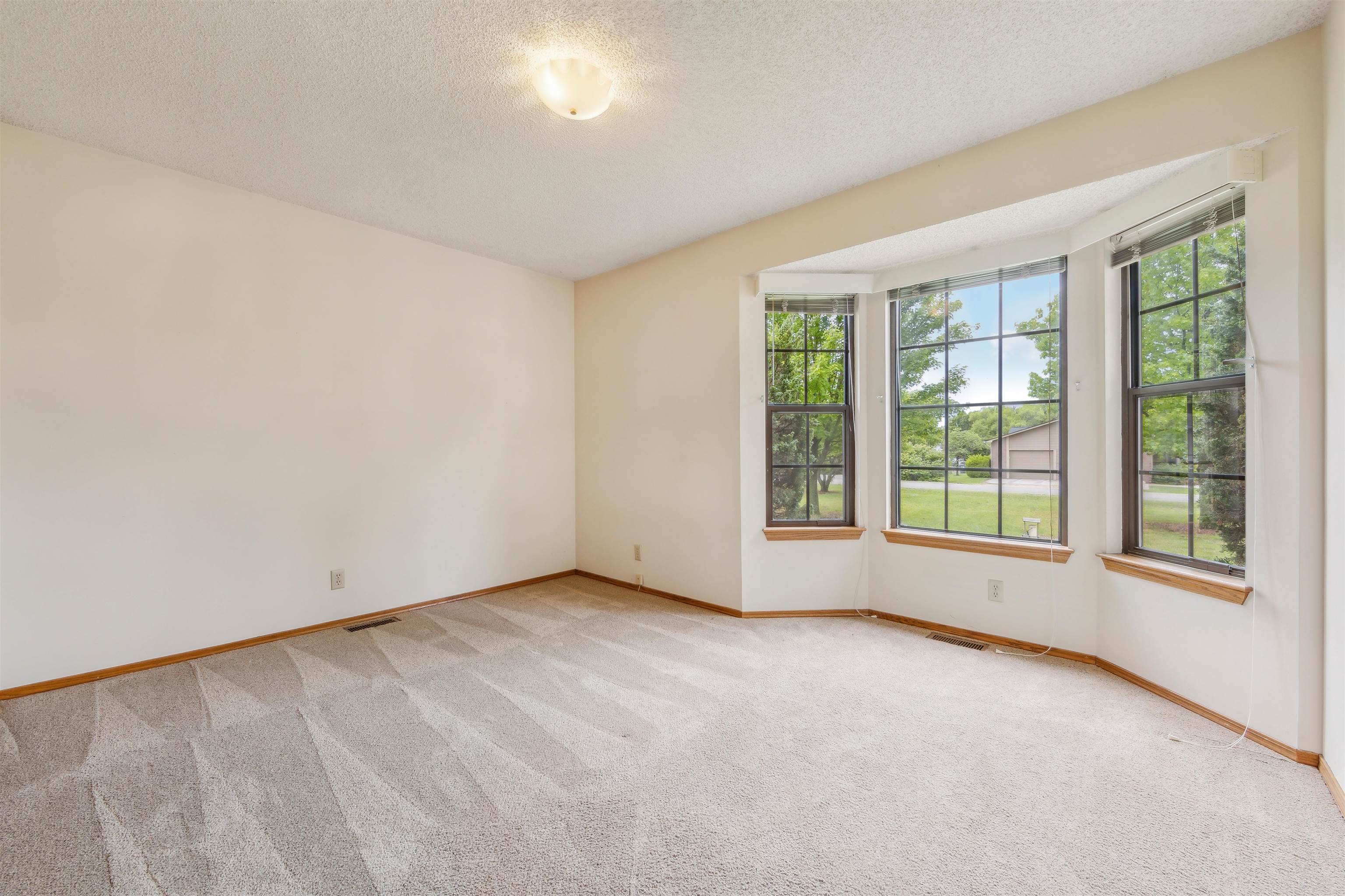 640 S Daisy Ln, Andover, Virginia image 17