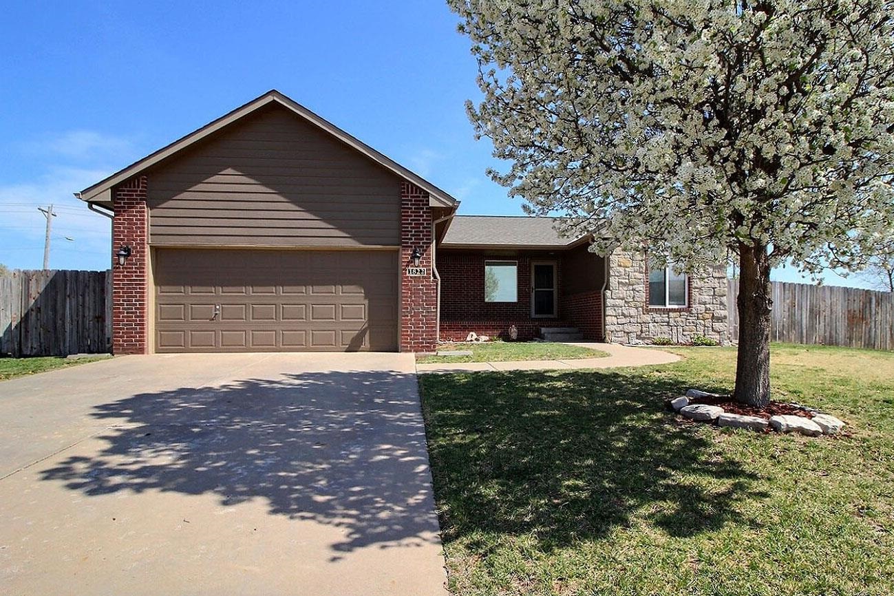 1822 N Nickelton Ct, Wichita, Kansas image 1