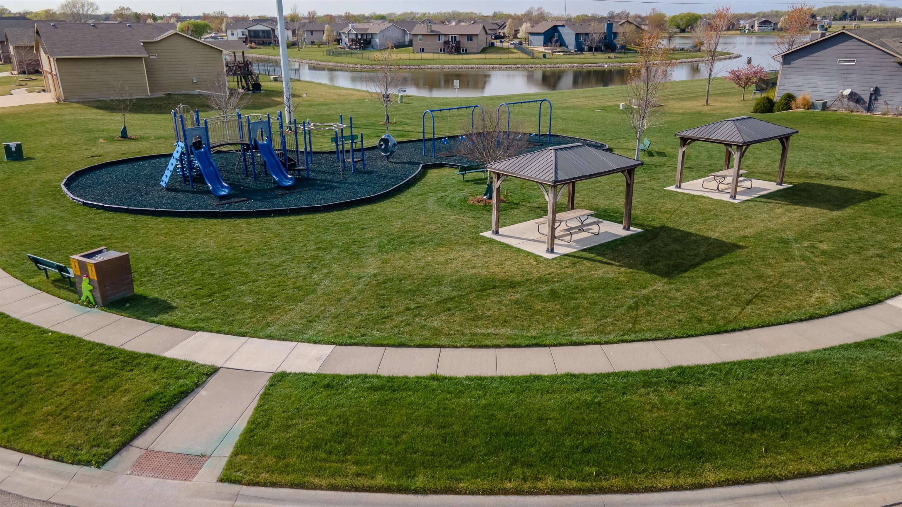 1822 N Nickelton Ct, Wichita, Kansas image 36
