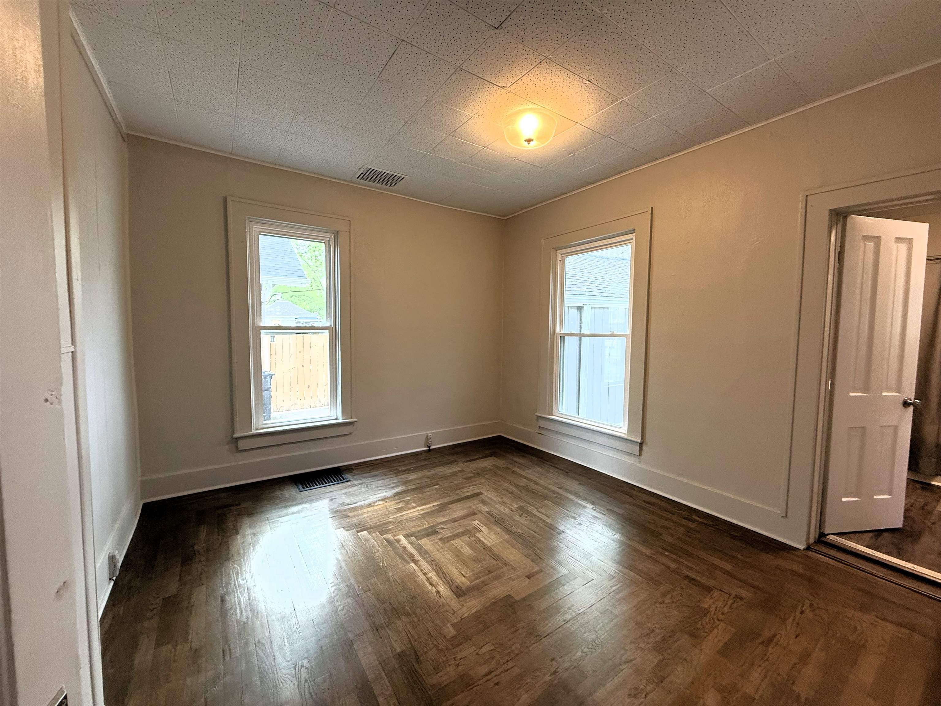 503 W South St, Salina, Virginia image 7