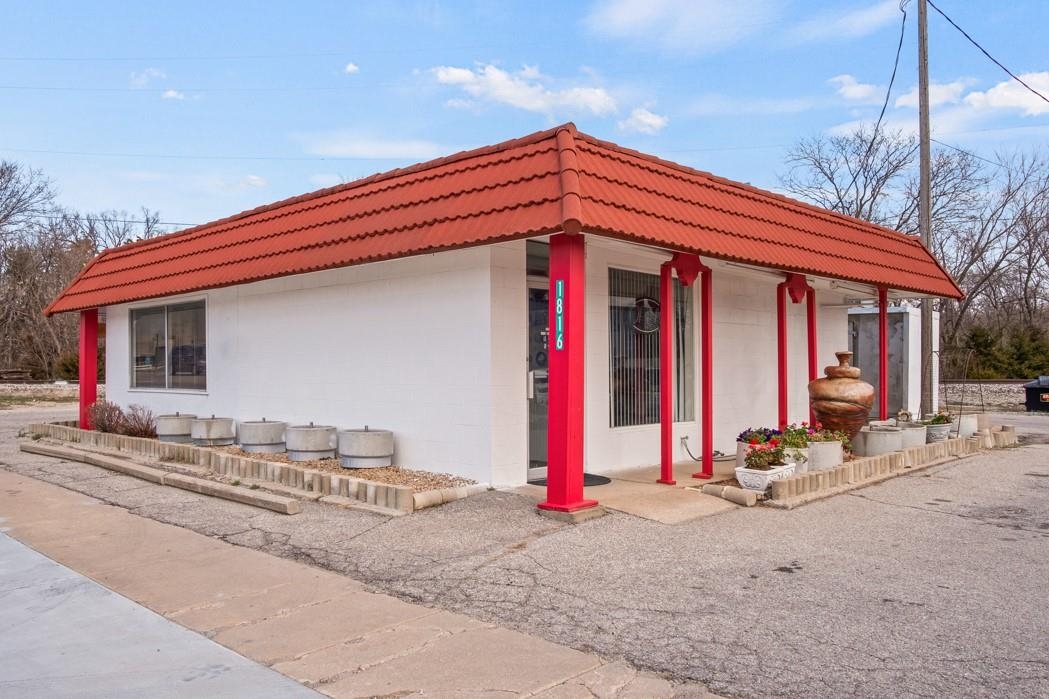 1816 N Main St