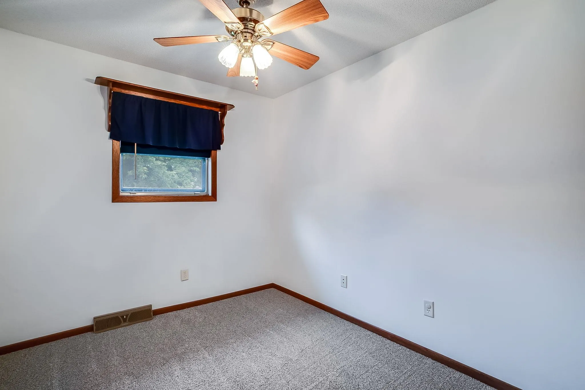 Derby, Kansas 67037, United States, 4 Bedrooms Bedrooms, ,2 BathroomsBathrooms,Residential,Active,227587