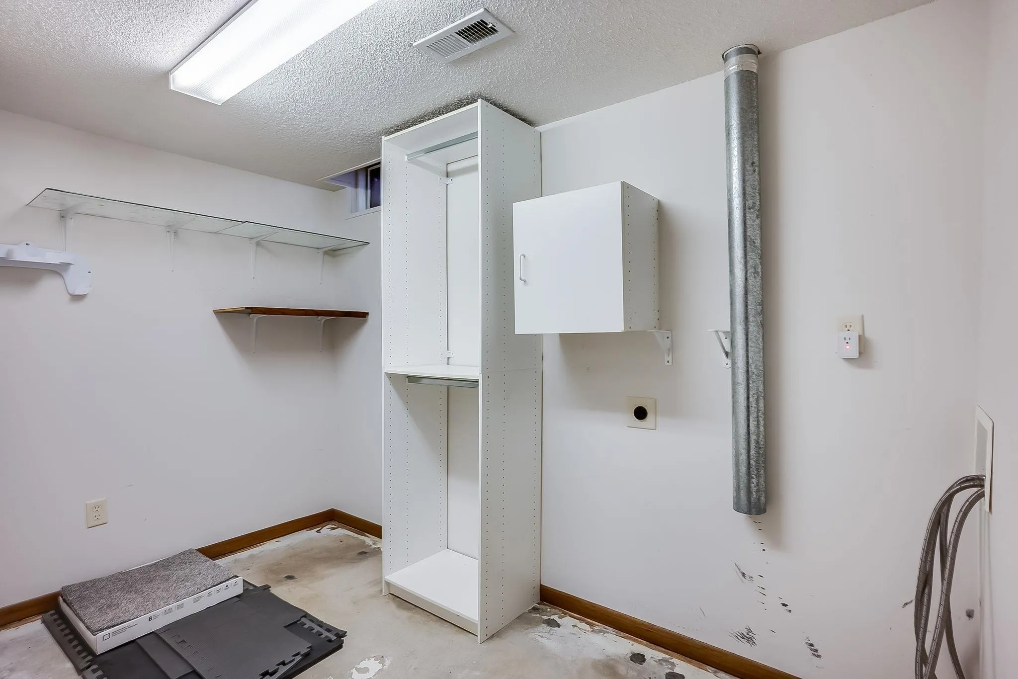 Derby, Kansas 67037, United States, 4 Bedrooms Bedrooms, ,2 BathroomsBathrooms,Residential,Active,227587