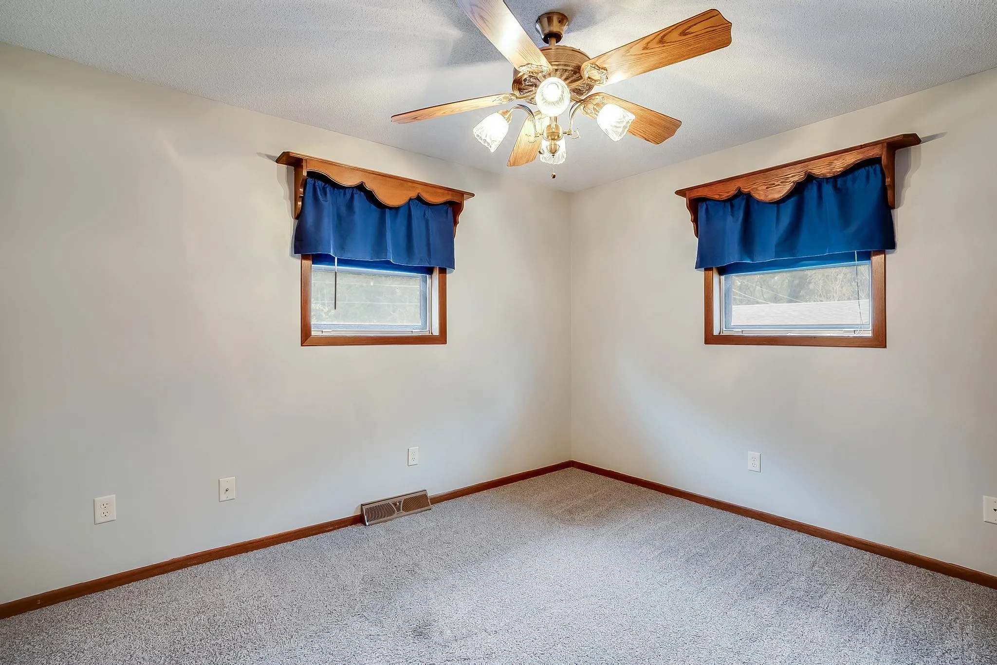 Derby, Kansas 67037, United States, 4 Bedrooms Bedrooms, ,2 BathroomsBathrooms,Residential,Active,227587