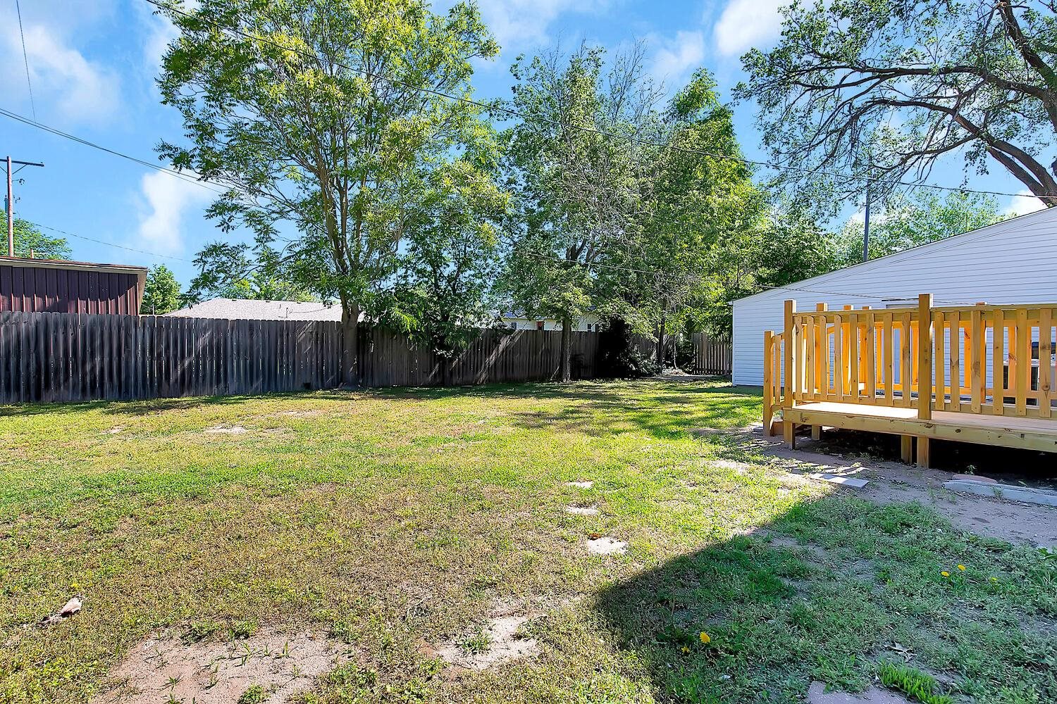 114 E 3rd Ave, Buhler, Kansas image 31