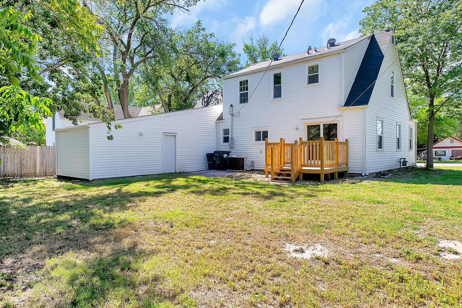 114 E 3rd Ave, Buhler, Kansas image 30