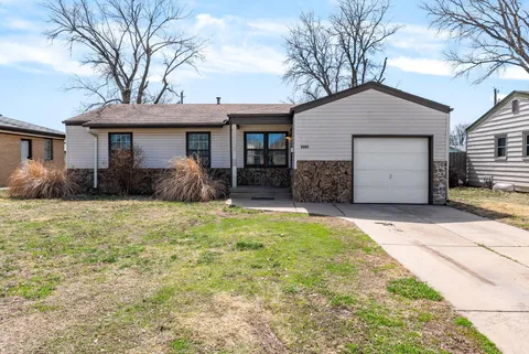 2221 W 29th St S, Wichita, KS 67217 - MLS#: 652232