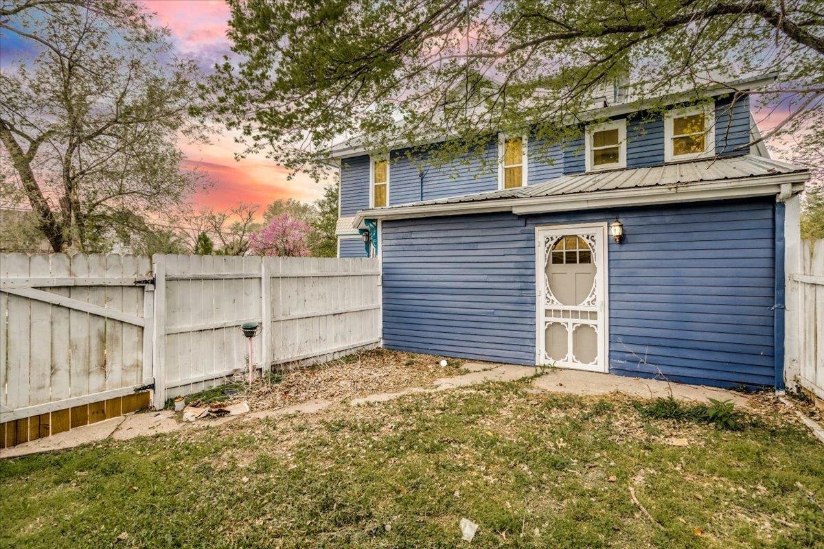 1004 E Lawrence St, Marion, Kansas image 32