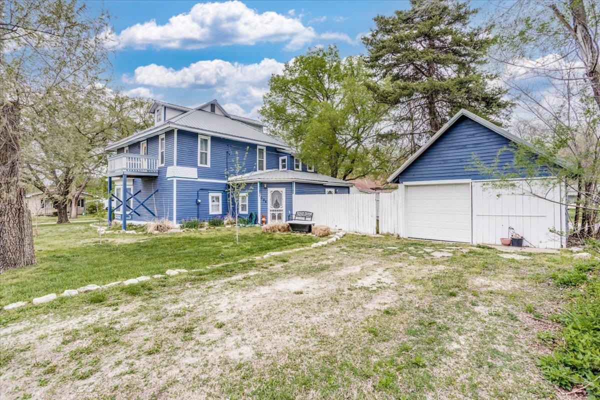 1004 E Lawrence St, Marion, Kansas image 3
