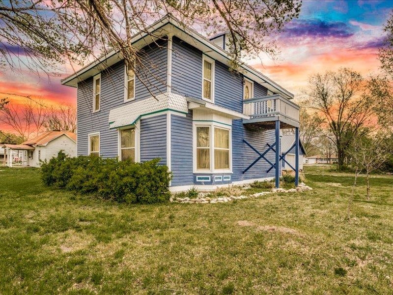 1004 E Lawrence St, Marion, Kansas image 16