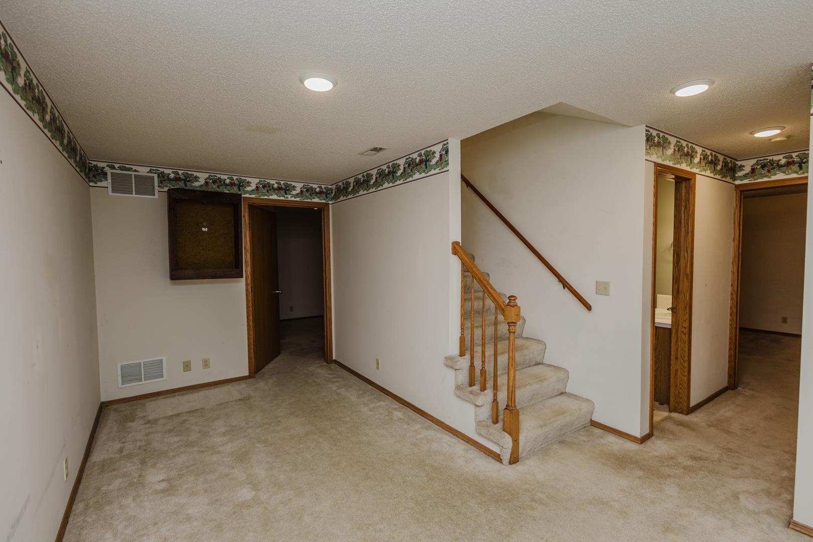 2147 N Tee Time Ct, Wichita, Kansas image 18