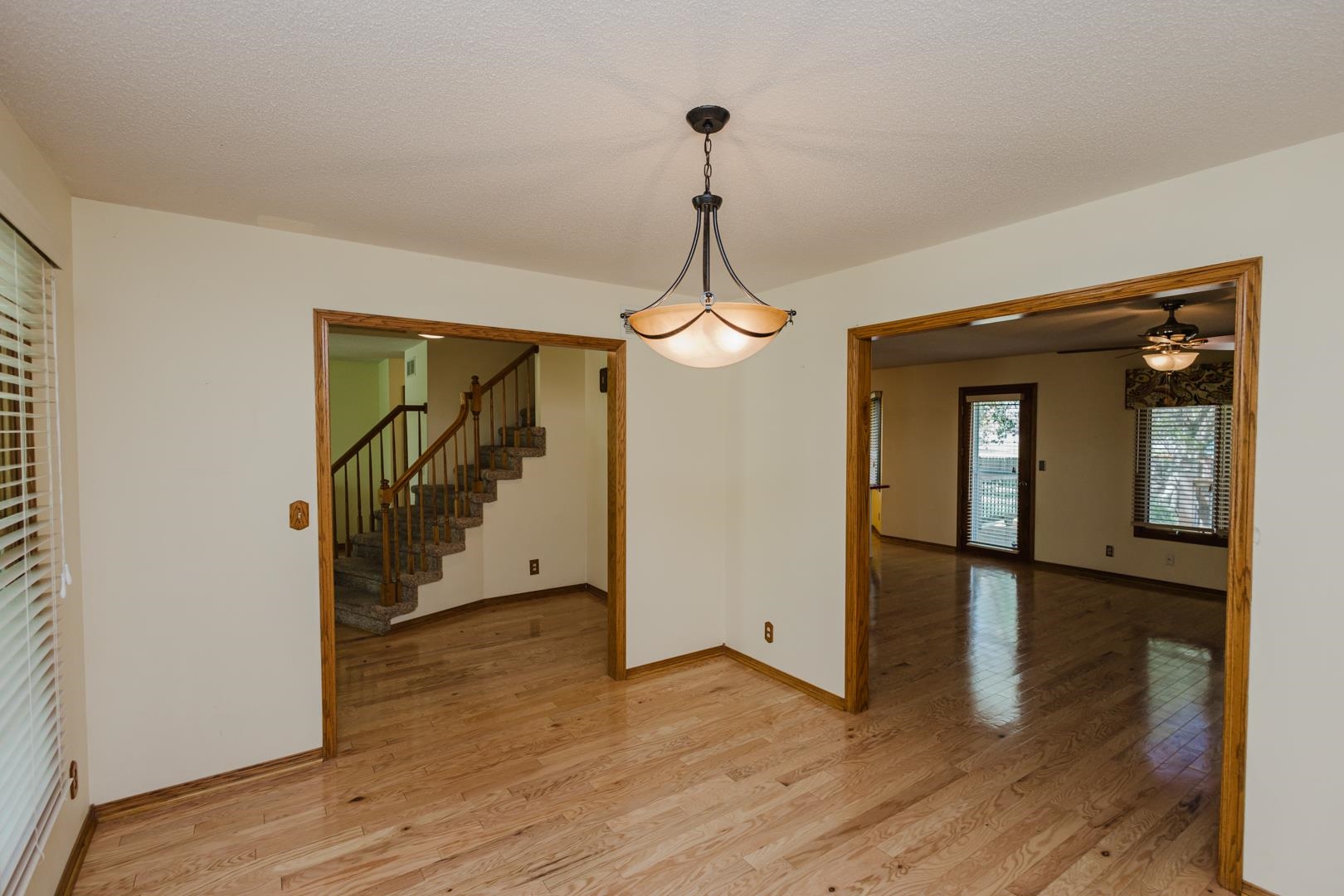 2147 N Tee Time Ct, Wichita, Kansas image 5