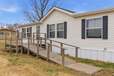 Tiny photo for 21311 85th Rd, Winfield, KS 67156 (MLS # 669282)