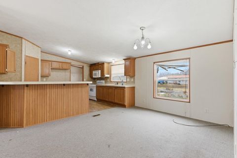 Tiny photo for 21311 85th Rd, Winfield, KS 67156 (MLS # 669282)